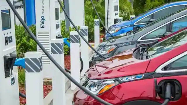CNG-electric-charging-stations