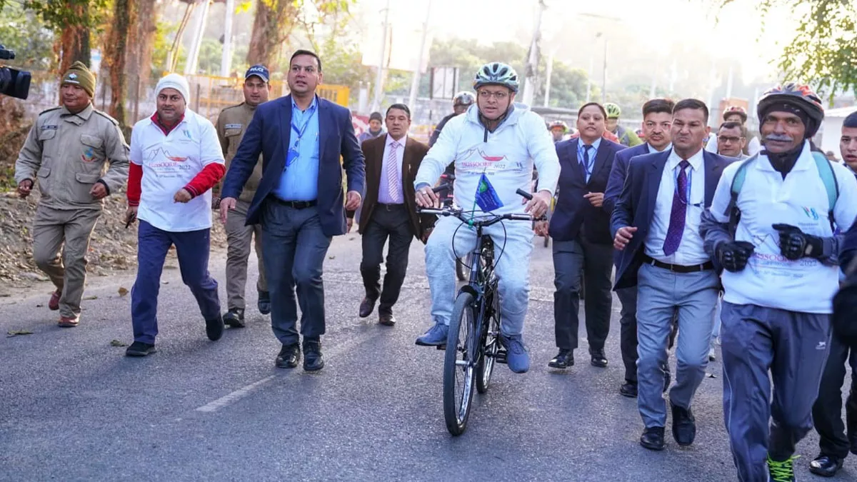 cm-dhami-riding-bicycle
